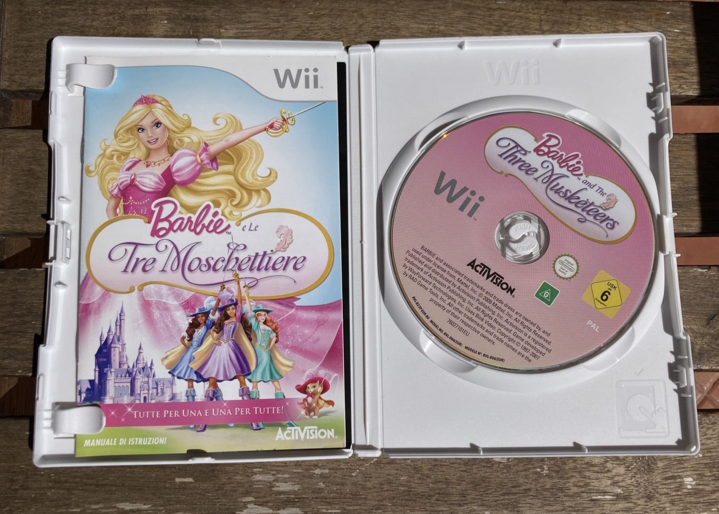 Gameteczone Jogo Nintendo Wii Barbie Tre Moschettiere - Activision