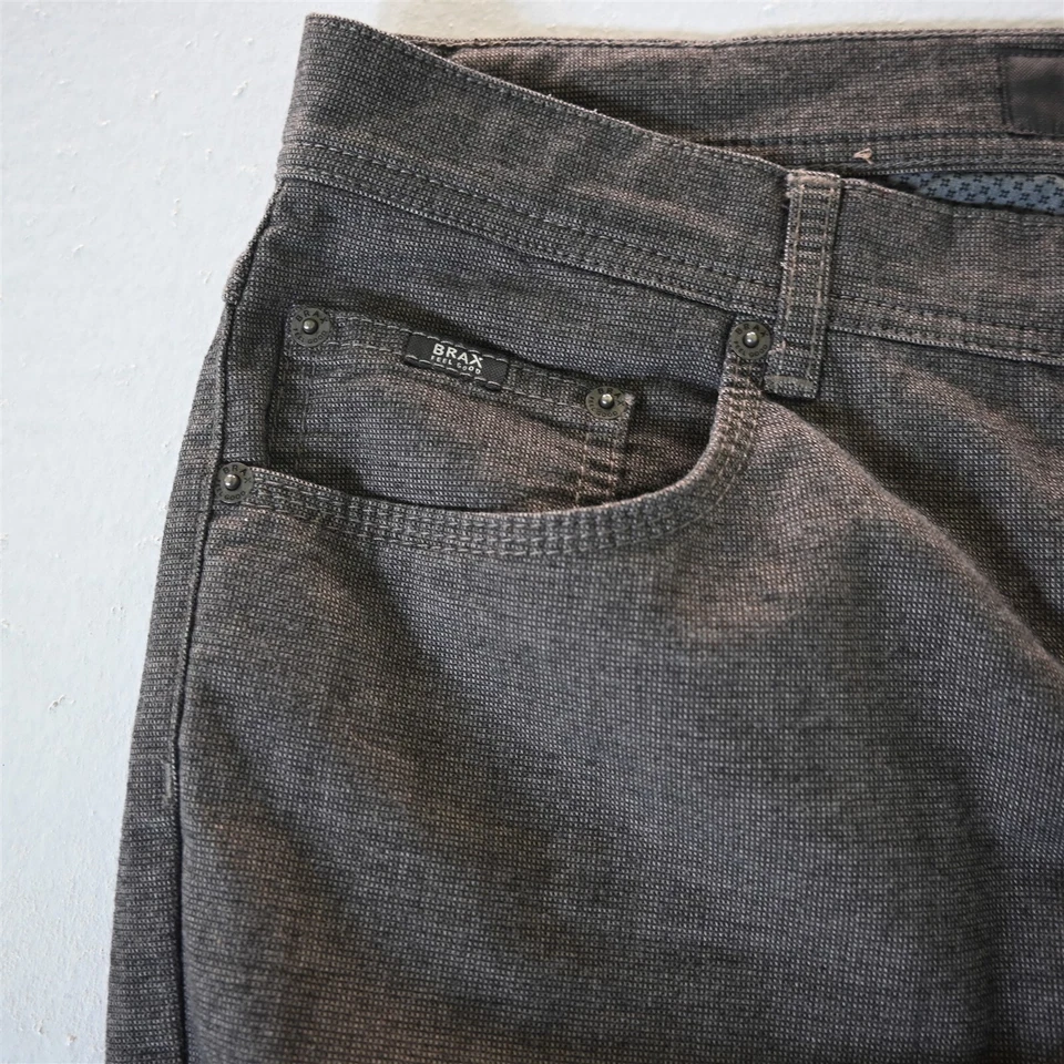 Pantalones de mezclilla Brax 34x34 Cooper regulares rectos marrón sarga ojo de pájaro para hombre Foto 2 de 4