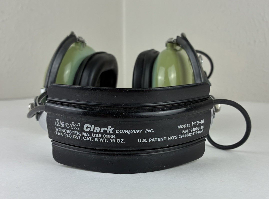 Vintage David Clark H10-40 Aviation Pilots Headset M-4 Mic Dual