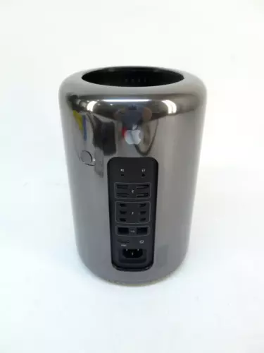 Apple Mac Pro A1481 Xeon E5 - 3 GHz 8 Core, 64GB RAM, 512GB SSD, GPU 2x AMD D500