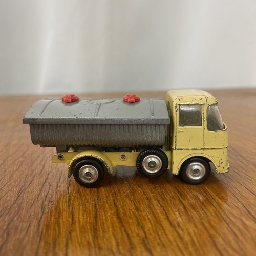 Corgi Toys Vintage Die-cast Toy Car ERF Neville Cement Tipper Model 64G Yellow - Picture 5 of 10