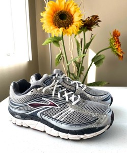 brooks addiction 10 womens shoes