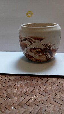 Beautiful Nemadji handmade earth colored pottery 4X1X5'' in perfect condition