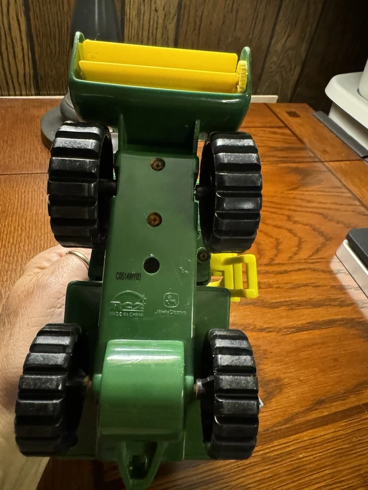 TOMY John Deere Dump Combine Harverster Plastic - Image 3 of 3