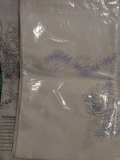 HERRSCHNERS AMIRA DRESSER SCARF STAMPED NEW SEALED