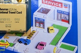 Micro Machines Insiders Credit Card Playset Chevron Service Stop Brand New