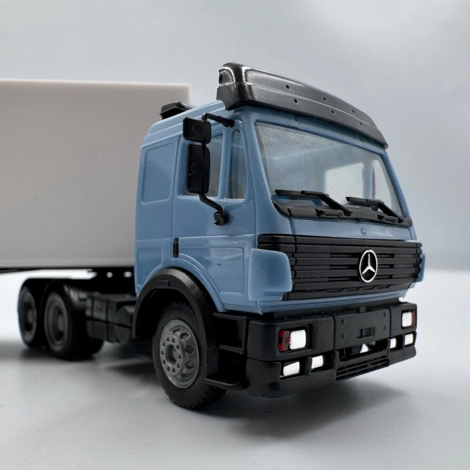 MB-00-001 带半挂车 SKYTEAM CARGO 比例 1/87 (HO) — 第 4/4 张图片