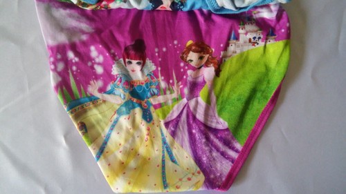 Girls 3pr Super Soft Princess Panties, Sz M - Picture 6 of 6