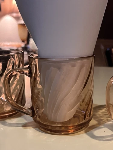 Arcoroc France Rosaline Pink Swirl Glass Mugs 8 oz Depression 5 Tea Cups Vintage