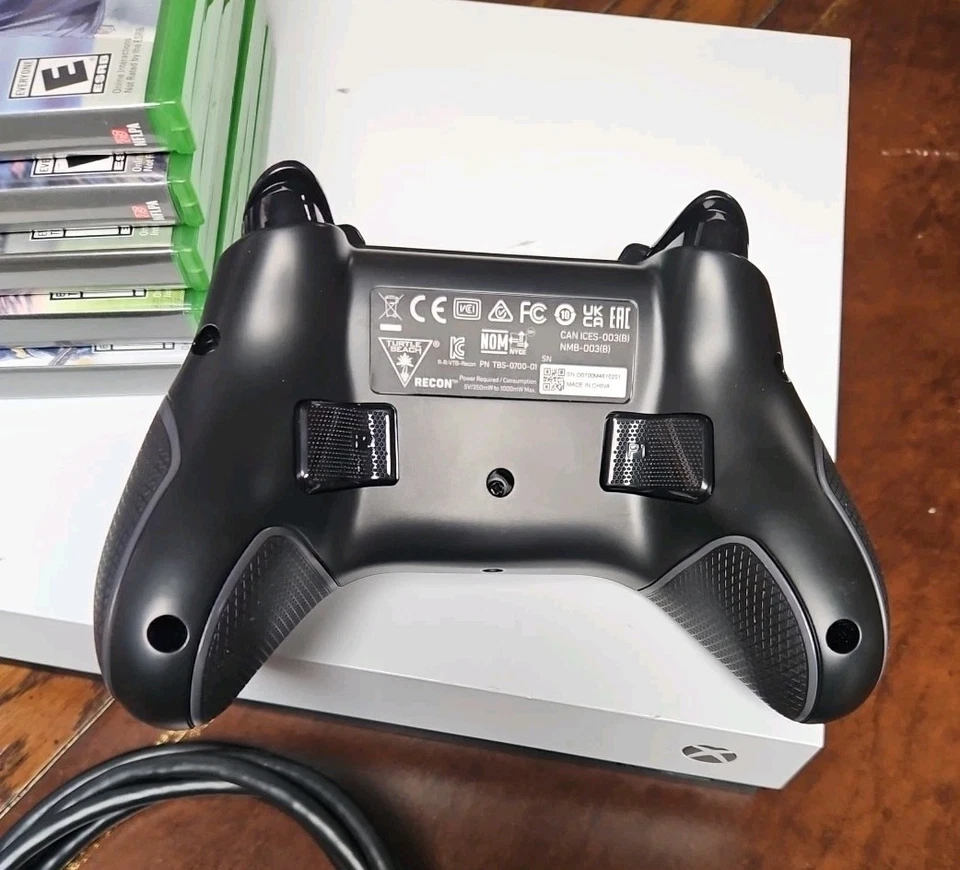 Consola Microsoft Xbox One X 1TB Robot Blanco 1787 + Mando + 5 Juegos Probados Foto 4 de 4