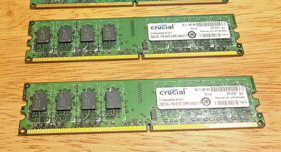 Crucial 4GB (2 X 2GB) DDR2 800 MHz PC2-6400 Desktop RAM 240-pin CT25664AA800