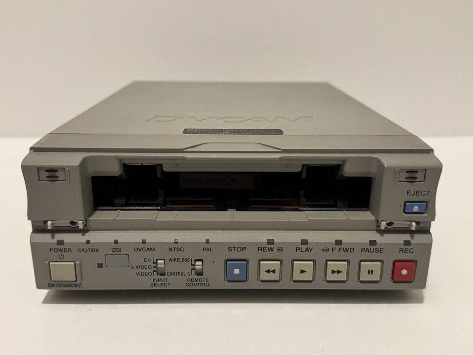 Alimentatore 12V 4A Per Sony DSR-11: Ricarica Il Tuo Registratore Con Sicurezza - 2