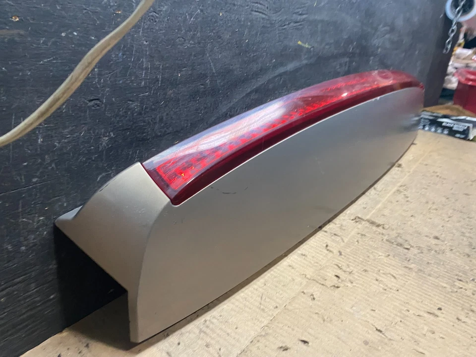 2007 to 2014 Cadillac Escalade Rear Upper Spoiler 3rd Third Brake Light T9727 DG - Image 3 of 4