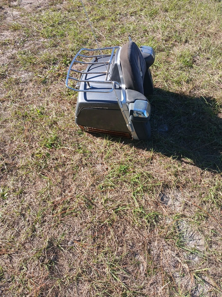 Caja superior de almacenamiento maletero trasero con altavoces 88-00 Honda GL1500 Goldwing 1500 Foto 3 de 4