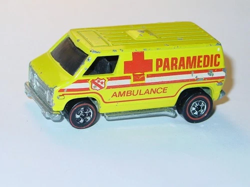 HOT WHEELS REDLINE PARAMEDIC SUPER VAN -Yellow Enamel, -NICE!