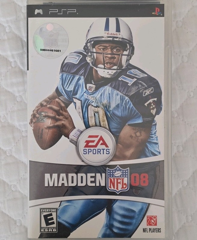 EA SPORTS Madden NFL 08 Sony PSP