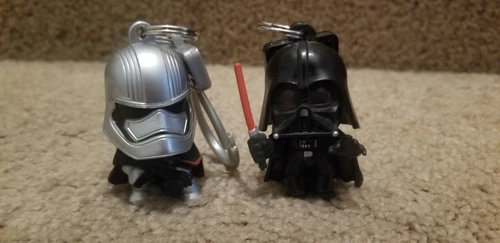 Lot of 2 KeyChain Plastic 2"in Star Wars Series 1 Captain Phasma and Darth Vader