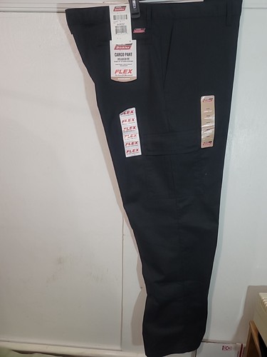 Brand New Men's Genuine Dickies Cargo Pant Relaxed Fit Straight Leg Size (44x32) - Picture 2 of 16