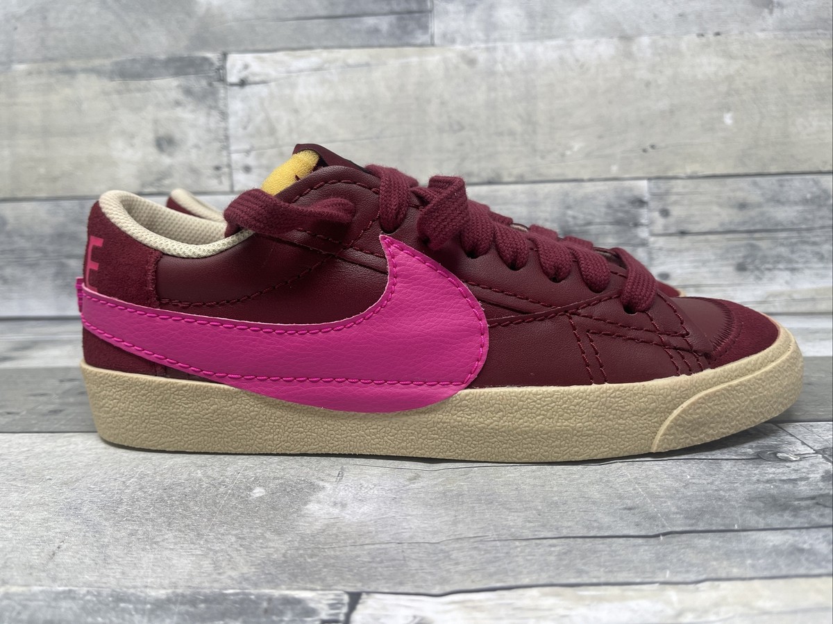 Nike Womens Blazer Low  display picture 1
