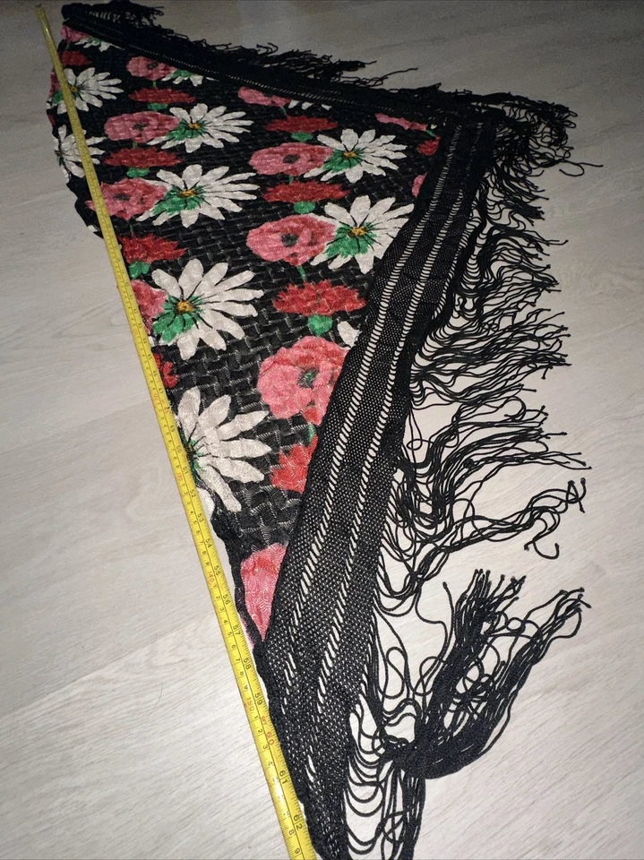 Chal envolvente Rainbow Daisy negro TRIÁNGULO VINTAGE con flecos hecho en Italia RAYON Foto 3 de 4