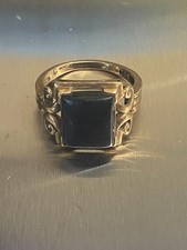 10K Yellow Gold with Large Black Onyx Stone s...
