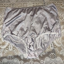 Vanity Fair Perfectly Yours Lace Nouveau Full-Cut Purple Brief Size 6 M