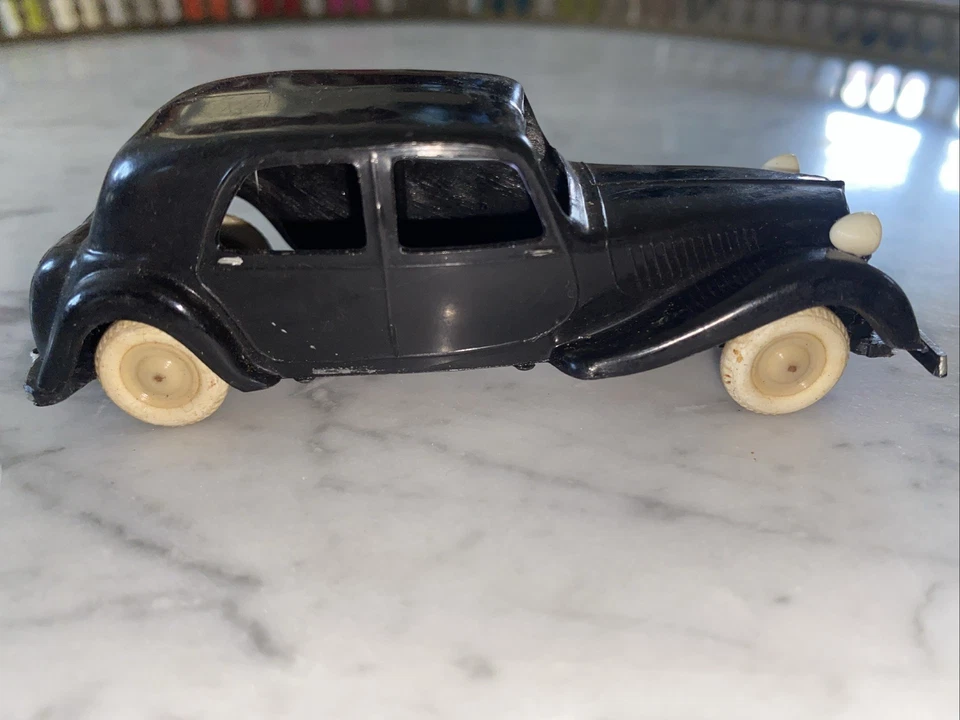 MINIALUXE 715L Rare Vintage Citroën 11cv Traction Noir  1:43 - Photo 2/4