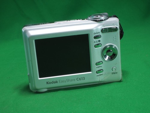 Kodak EasyShare C613 6.2MP Digital Camera - For Parts not working takes AA batts - Picture 2 of 6