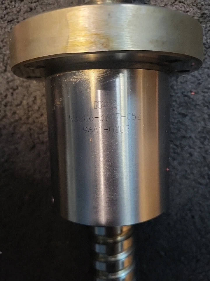 NSK W3206-357Z-C5Z 滚珠螺丝,X 轴,从 ENSHU S300 拉出 — 第 4/4 张图片