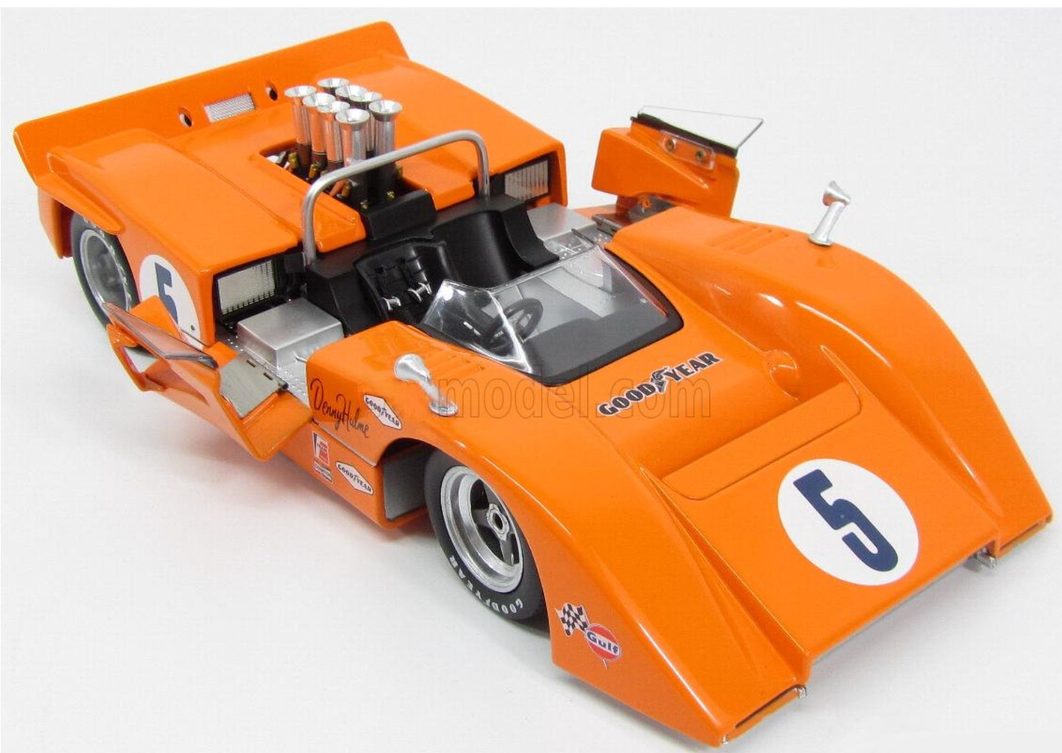 Mclaren w/Chevrolet 55Chevy57 Corvette V8 Engine1:18SCALE1966MODEL1957 1963 1967
