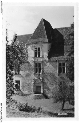 BBYP9-0783-24 - SAINT-VINCENT-DE-COSSE - Le chateau de panassou Innenhof