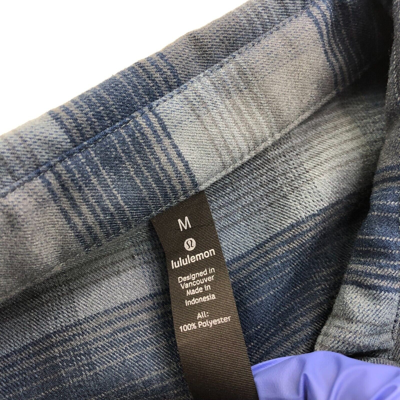 Lululemon Medium Button Long Sleeve Polyester Str… - image 3