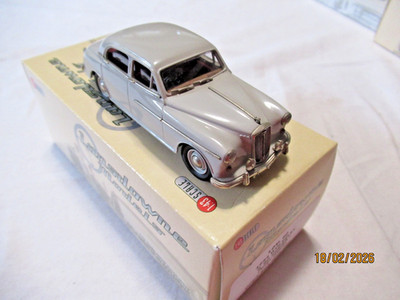 Lansdowne Models LDM 60 1954 Wolseley 6/90 Series I Saloon 1/43 Mist Grey MIB