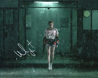 Autographed Margot Robbie Hot 8 x 10 Photo Signed with COA