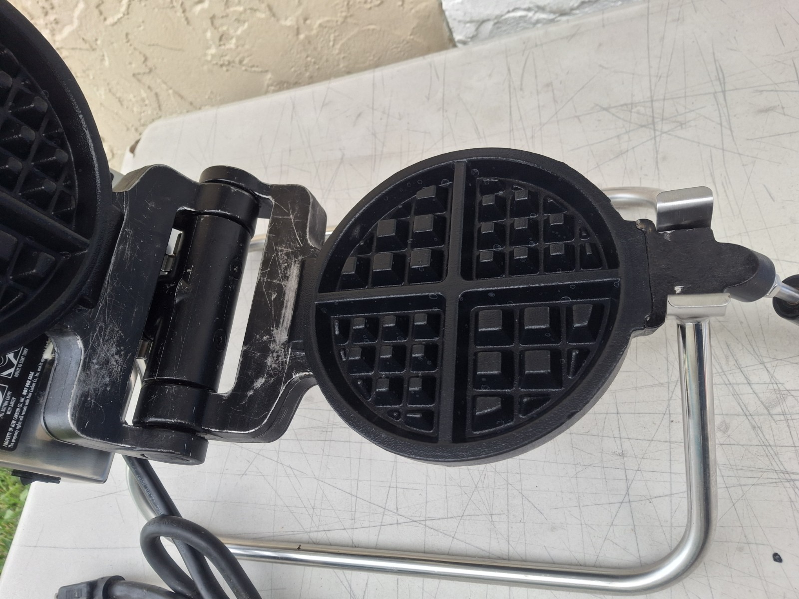 Golden Malted Carbon's Belgium Waffle Maker 120V Iron BakerModel RT-P commercial