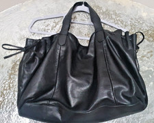 GERARD DAREL Borsa a mano in morbida pelle di vitello nera, lunga 24H