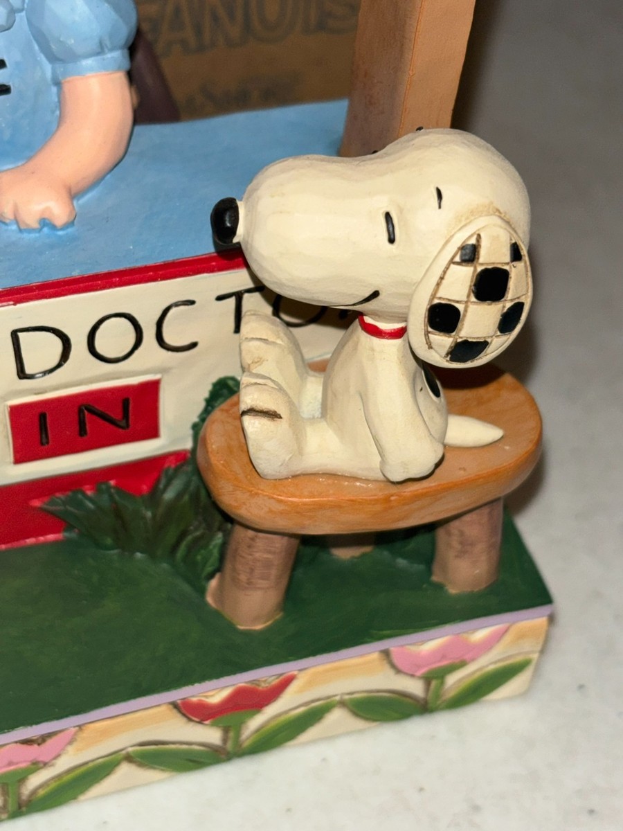 Jim Shore Peanuts Lucy the Doctor is In Statue Snoopy Chaser