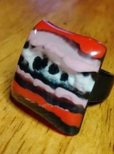Bold Lucite Red Brown White 3D Black plastic statement ring 7