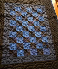 AMISH HANDMADE - LAP QUILT --WALL HANGING--TABLECOVER - 31 X 40'' HEART DESIGN