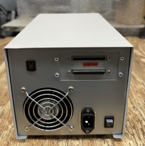 TR-S23BA-YF, Quantum SDLT320 External Tabletop SCSI Tape Drive Module - Afbeelding 2 van 3