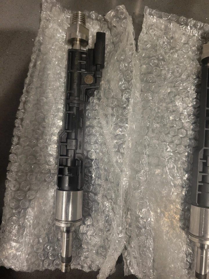 Fuel Injector WD Express 126 06031 001 - Image 4 of 4