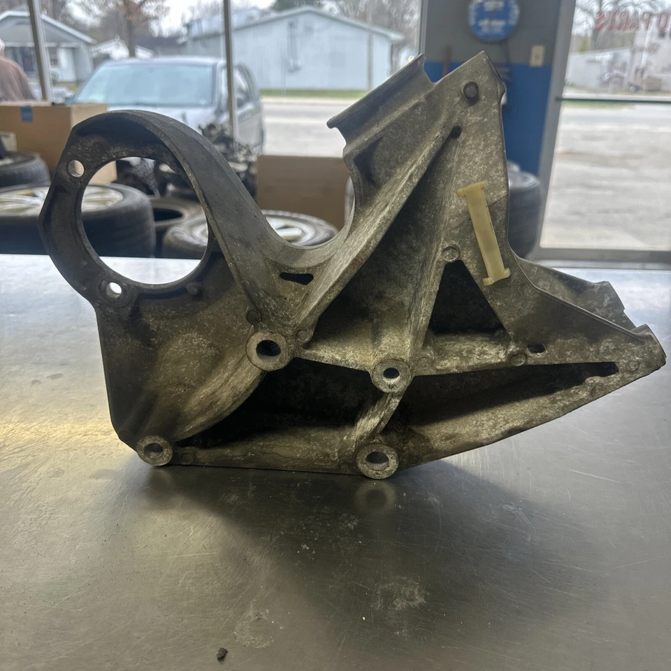 1998-03 Ford F250-550 7.3L V8 Cleaned power steering pump bracket F8TE-10239-AB - Изображение 2 из 3