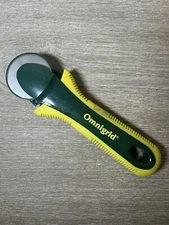 Omnigrid 45 mm Rotary Cutter 2050 Pressure Sensitive, Ambidextrous Made in Japan