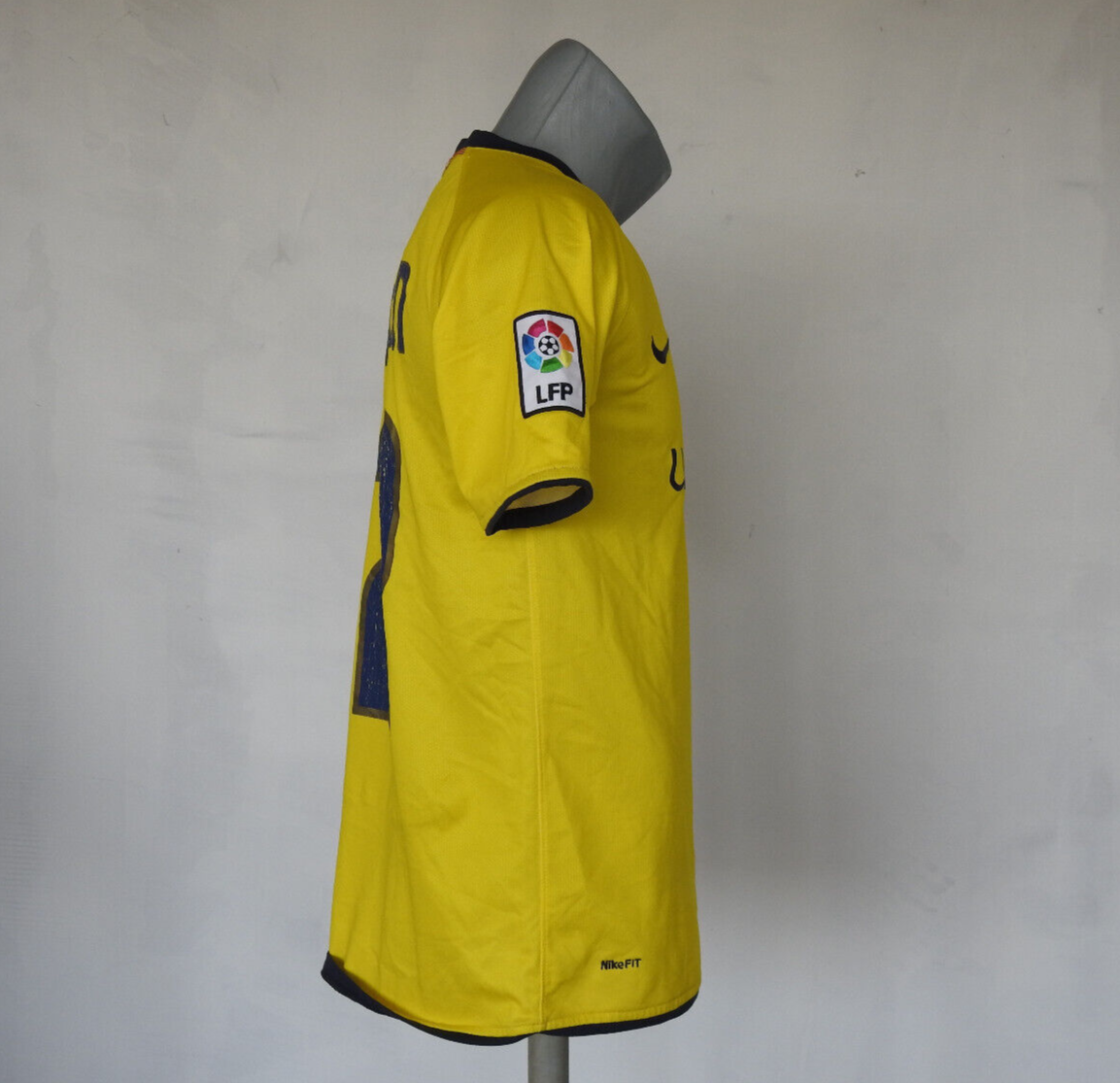 FC Barcelona 2008 Away Jersey Nike Yellow Shirt Size Boys XL