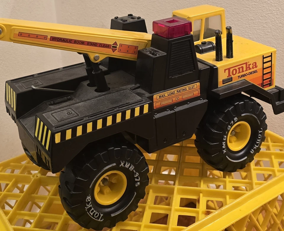Antigo 1991 TONKA Mighty Turbo Diesel caminhão de reboque hidráulico lança prensa aço metal - Imagem 4 de 4