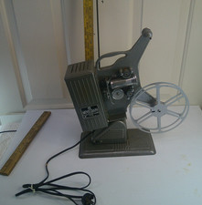 Vintage Keystone Moviegraph 16 MM Projector Model E752 For Parts/Repair