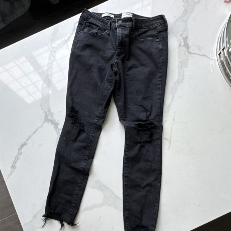 Universal Thread Skinny Jeans Black Denim Dark Wash Distressed Size 8