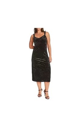 black dress jessica simpson Jessica Simpson's Sheer Black Lace Dress Co-Signs a Divisive Trend