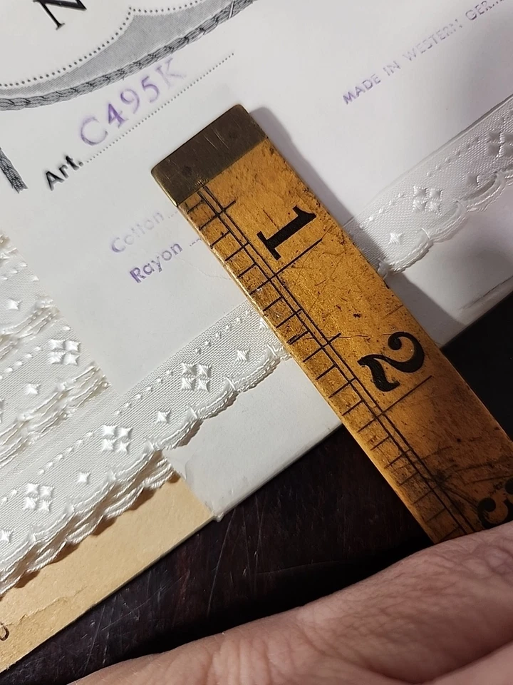 Borde blanco de algodón alemán vintage 1/4” de ancho x 36 yardas nuevo stock antiguo perno costura Foto 2 de 4