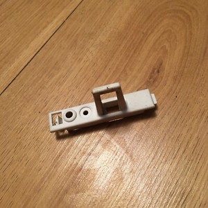 Zanussi ZDC76550W Wäschetrockner Kondenstrockner Türriegel Stiftschloss Fangklammer